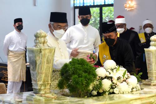 AL-SULTAN ABDULLAH RI'AYATUDDIN AL-MUSTAFA BILLAH SHAH