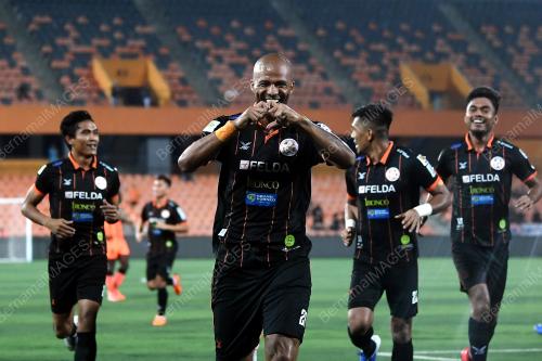 PH09_14062019_BOLA_BN201906121974