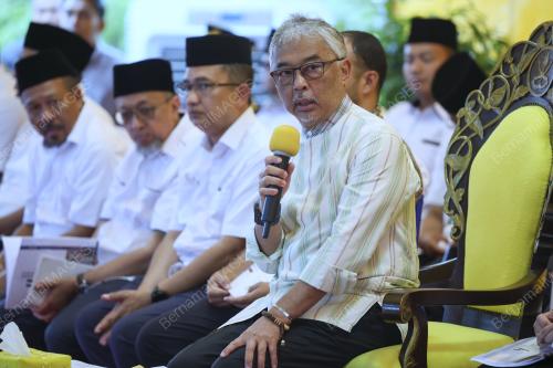 AL-SULTAN ABDULLAH RI'AYATUDDIN AL-MUSTAFA BILLAH SHAH