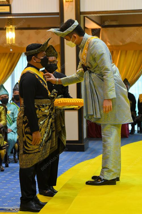 TENGKU HASSANAL IBRAHIM ALAM SHAH AL-SULTAN ABDULLAH 
