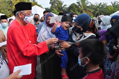 DATUK SERI ISMAIL SABRI YAAKOB