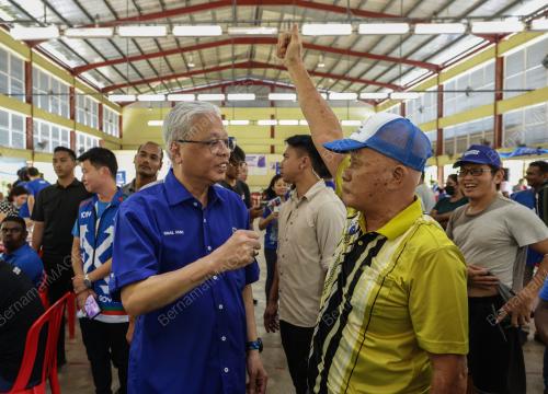 DATUK SERI ISMAIL SABRI YAAKOB