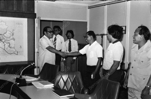 PH09_18071982_PEMIMPIN_SEKERJA