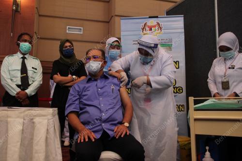 DATUK SERI WAN ROSDY WAN ISMAIL