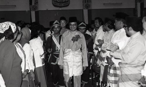 DR. MAHATHIR MOHAMAD