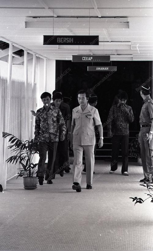 MAHATHIR MOHAMAD
