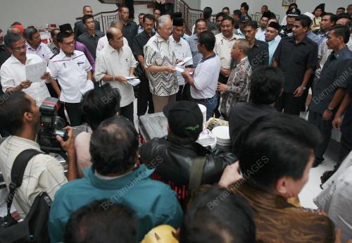 MOHD NAJIB TUN ABDUL RAZAK