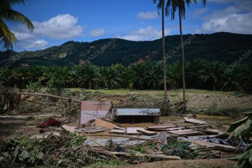 OPERASI MENCARI DAN MENYELAMAT MANGSA BANJIR