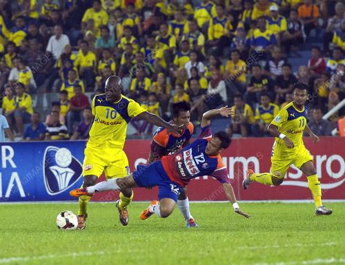 PH09_21062014_BOLA