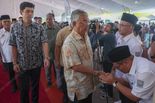 AL-SULTAN ABDULLAH RI'AYATUDDIN AL-MUSTAFA BILLAH SHAH