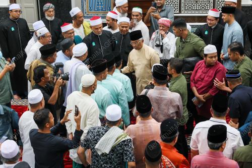 AL-SULTAN ABDULLAH RI'AYATUDDIN AL-MUSTAFA BILLAH SHAH