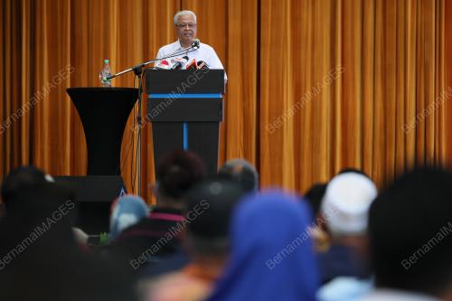 DATUK SERI ISMAIL SABRI YAAKOB