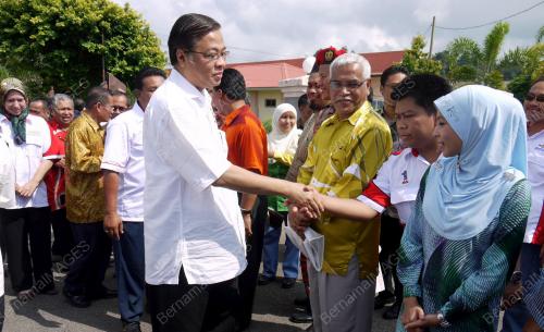 DATUK SERI ISMAIL SABRI YAAKOB
