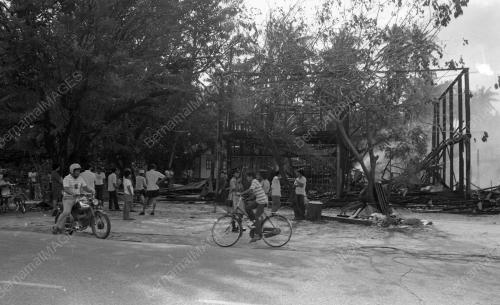 PH09_24022015_KEBAKARAN