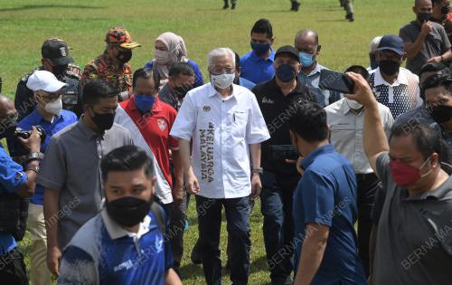 DATUK SERI ISMAIL SABRI YAAKOB