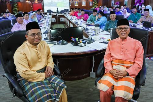 DATUK SERI WAN ROSDY WAN ISMAIL