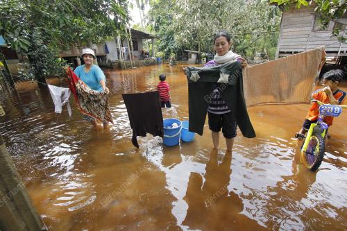 PH09_27122012_BANJIR
