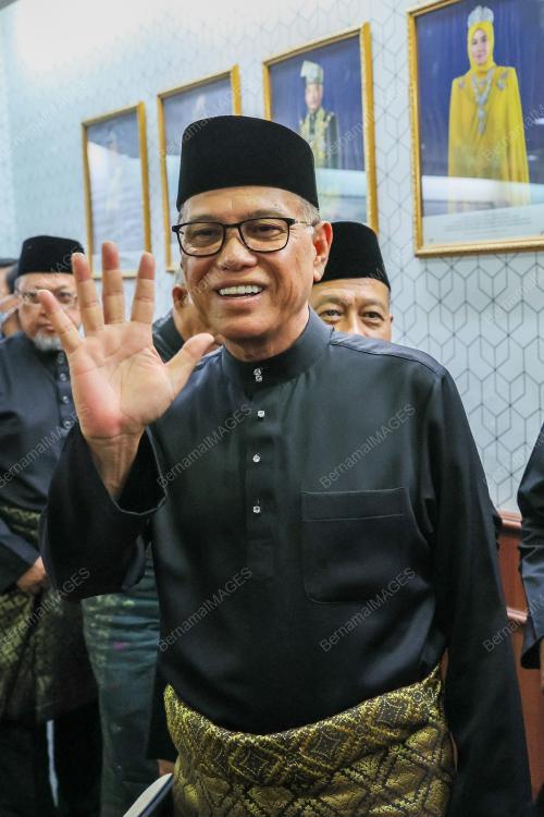 DATUK SERI WAN ROSDY WAN ISMAIL