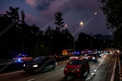 KEMALANGAN DUA BAS DI JALAN GENTING
