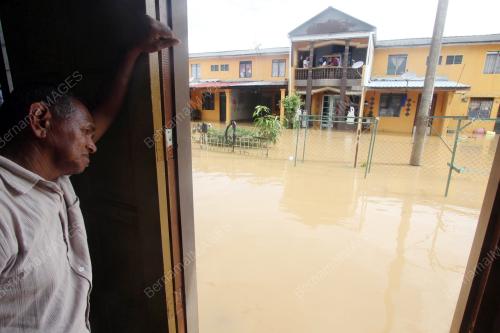PH09_31012017_BANJIR