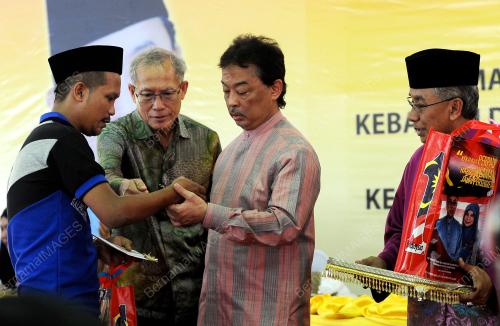 PH10_01082015_RAYA