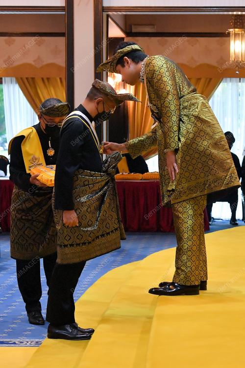 TENGKU HASSANAL IBRAHIM ALAM SHAH AL-SULTAN ABDULLAH