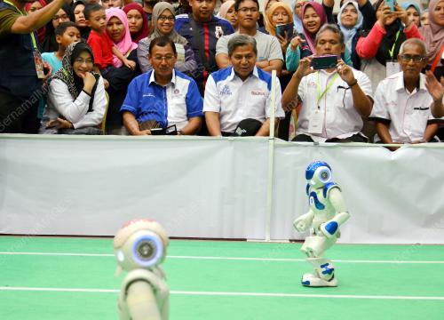 PH10_03062016_ROBOT