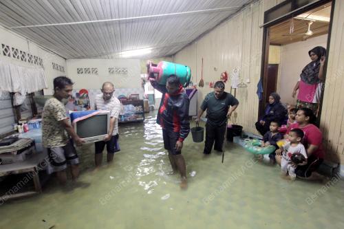 PH10_03122013_BANJIR
