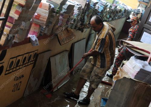 PH10_04012015_BANJIR