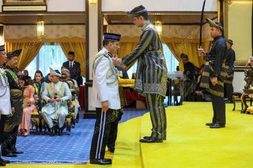 TENGKU HASSANAL IBRAHIM ALAM SHAH AL SULTAN ABDULLAH