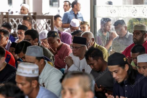 DATUK SERI ISMAIL SABRI YAAKOB