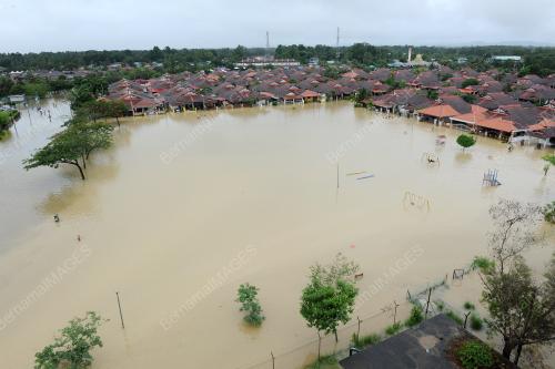 PH10_04122013_BANJIR