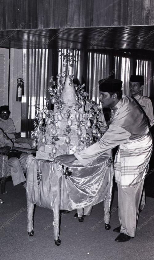 SULTAN AHMAD SHAH AL-MUSTAIIN BILLAH