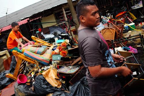 PH10_07122013_BANJIR