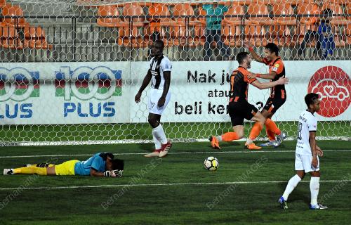 PH10_08062018_BOLA