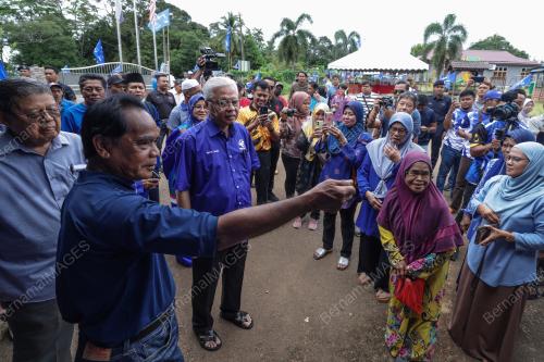 DATUK SERI ISMAIL SABRI YAAKOB