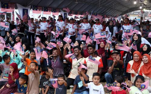 DATUK SERI WAN ROSDY WAN ISMAIL
