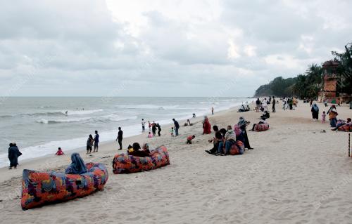 PANTAI PERANGINAN TELUK CEMPEDAK