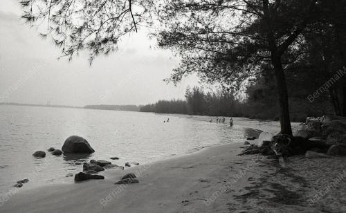 PH10_12012015_PANTAI_TERUNTUM
