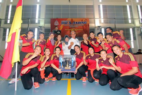 PH10_12042015_BOLA_JARING