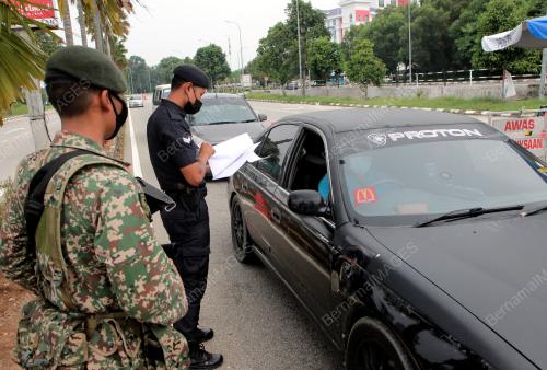 SEKATAN JALAN RAYA