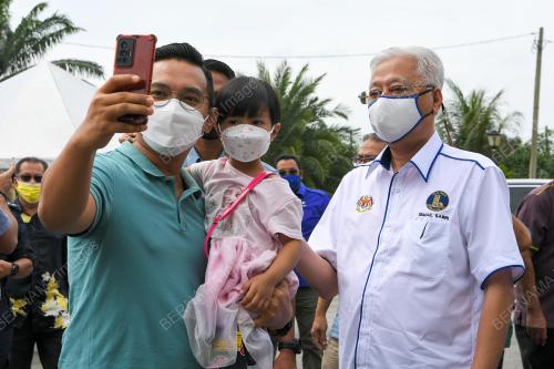 DATUK SERI ISMAIL SABRI YAAKOB 