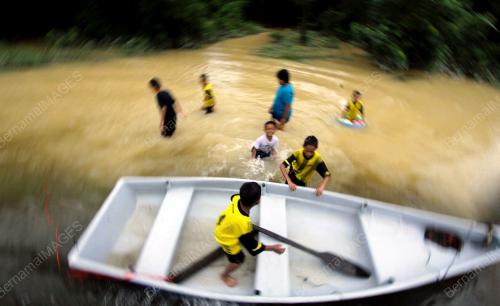 PH10_14012012_BANJIR