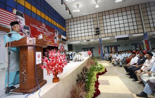 MUHYIDDIN MOHD YASSIN