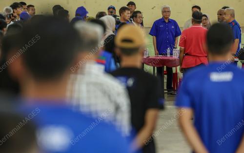 DATUK SERI ISMAIL SABRI YAAKOB