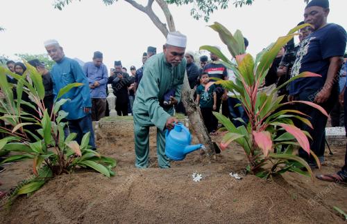 PENGEBUMIAN JENAZAH ALLAHYARHAM KONSTABEL MUHAMAD SYAFIQ AHMAD S
