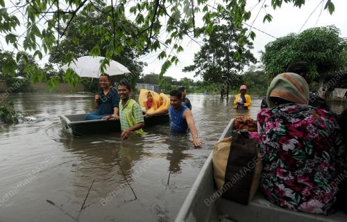 PH10_18122014_BANJIR