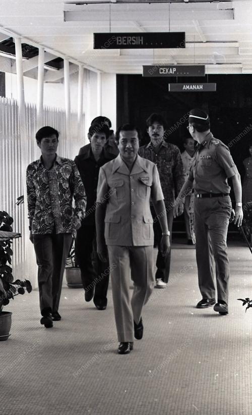 MAHATHIR MOHAMAD