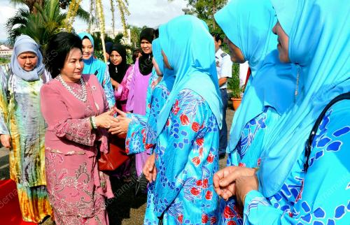 PH10_21012012_ROSMAH1