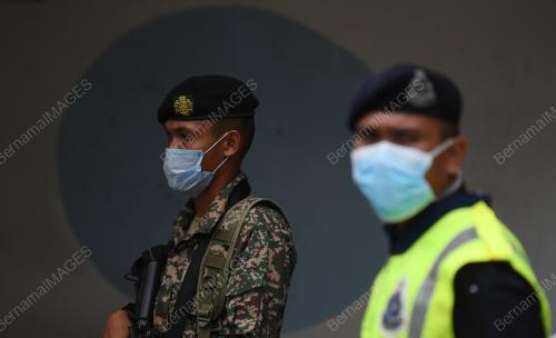POLIS DAN TENTERA